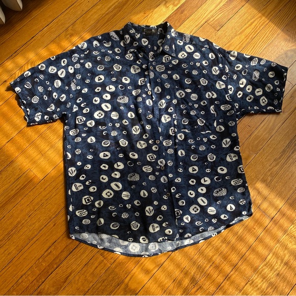 β
Vintage 90βs Structure Pattern Casual Button Down - Blue/White β
- Picture 4 of 17